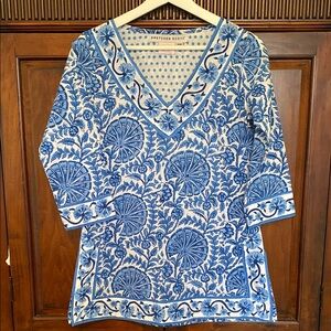 Gretchen Scott Delft Porcelain blue and white print tunic V neck Coastal summer